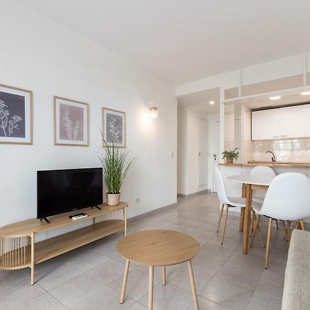 Uhc Apartamento Ruisenores Салоу Екстериор снимка