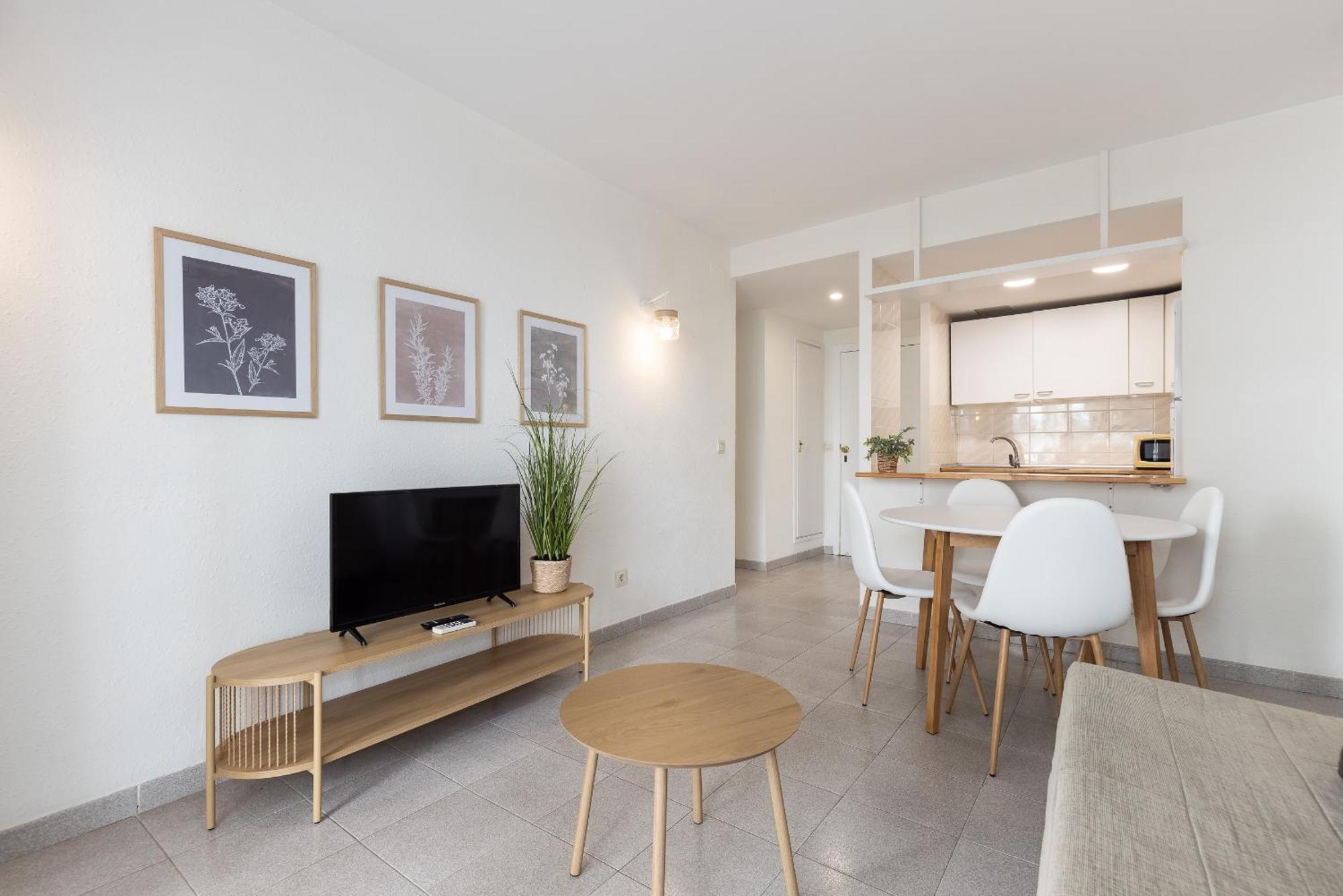 Uhc Apartamento Ruisenores Салоу Екстериор снимка