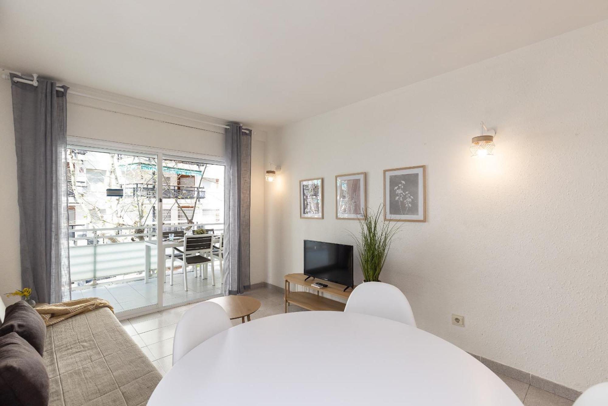 Uhc Apartamento Ruisenores Салоу Екстериор снимка